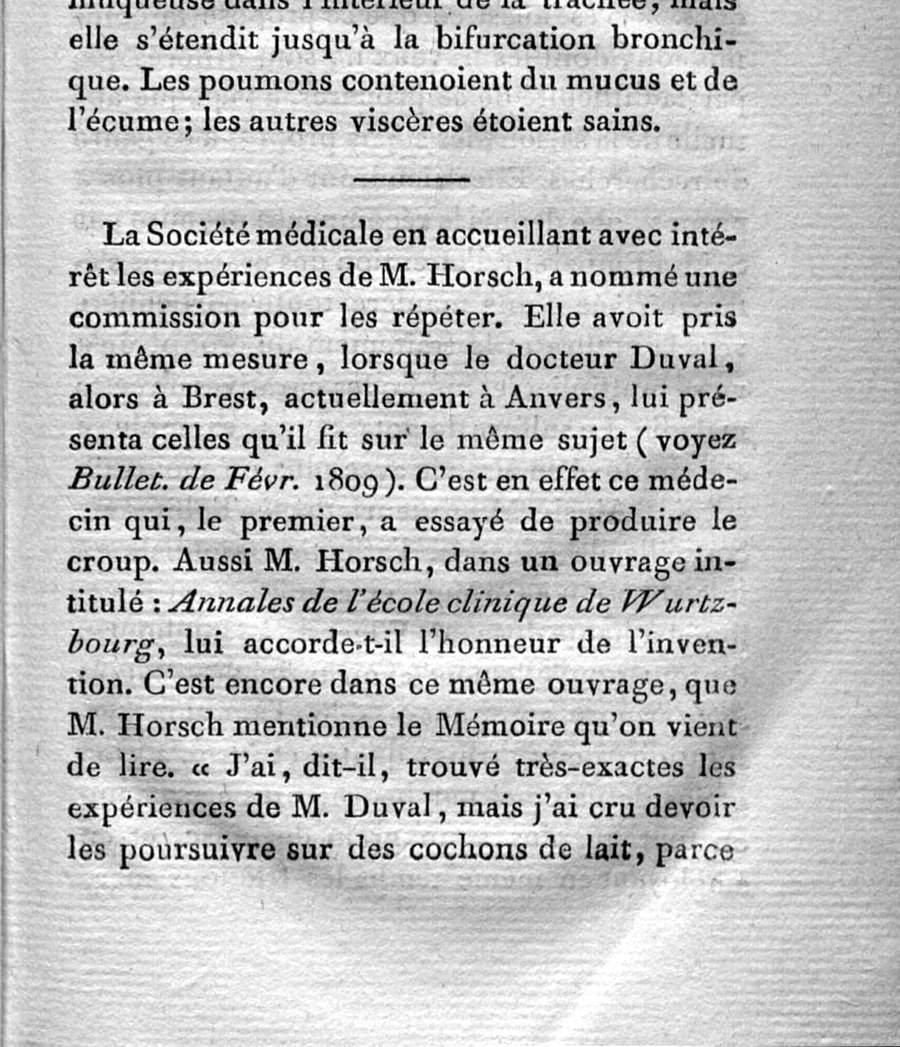 Page imprimée de 1811 : un paragraphe qui dit que le docteur Duval fut le premier à essayer de produire le croup
